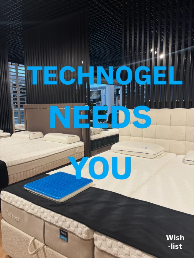 NOWOŚĆ, KTÓRA MOŻE ZMIENIĆ
TWÓJ SEN!
Poznaj Technogel-nową generację materacy.
Czy wiesz, jak zachowuje się innowacyjny żel pod Twoim ciałem?
Wyjątkowa warstwa żelowa:
• lepsza cyrkulacja powietrza
• dopasowanie do ciała
• redukcja nacisku
• komfort dla osób, którym podczas snu jest za gorąco
Nie opowiemy Ci, jaki jest.
Przyjdź i przekonaj się sam.
To technologia, którą trzeba poczuć, a nie tylko o niej przeczytać.
Połóż się. Zamknij oczy.
I odpowiedz sobie: czy właśnie tak powinien wyglądać dobry sen?
Zapraszamy